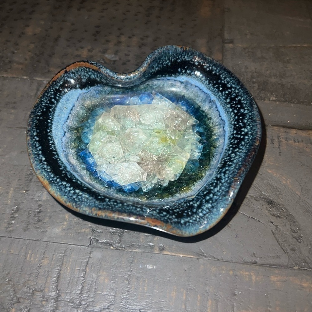Artisan Crafted‎ Heart Shaped Trinket Dish Made In USA